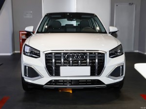 奥迪 Q2L